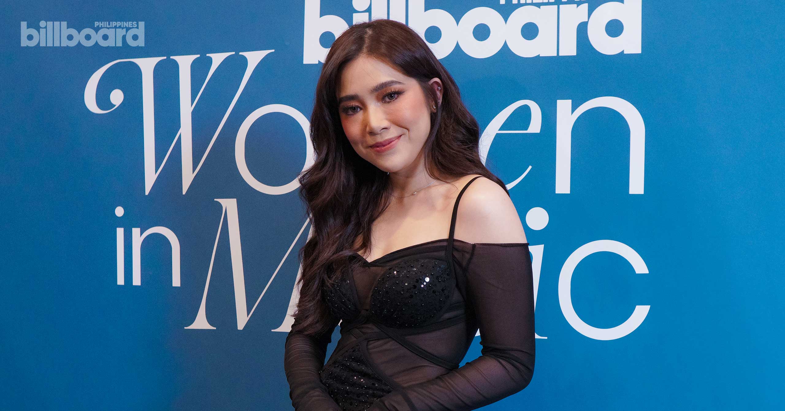 Moira Dela Torre Accepts Billboard PH Hitmaker Award