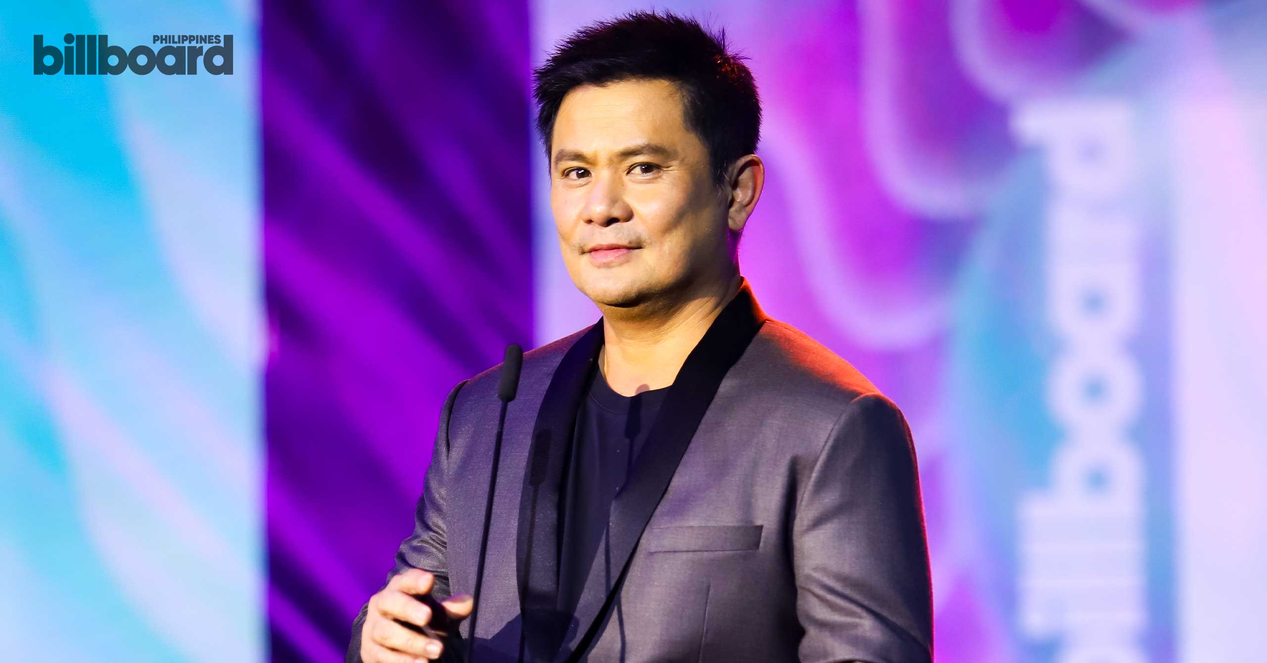 Ogie Alcasid Presents Regine Velasquez-Alcasid With The Powerhouse Award