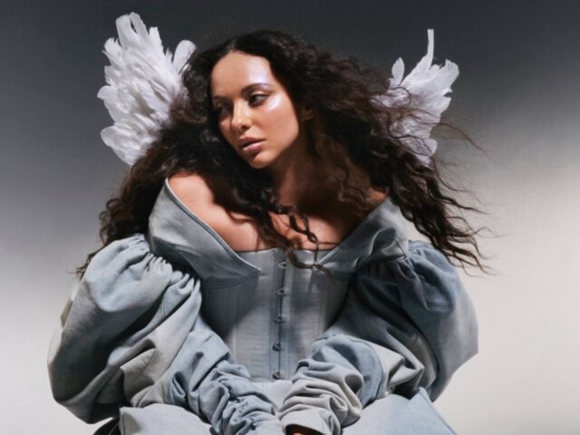 jade album that's showbiz baby!