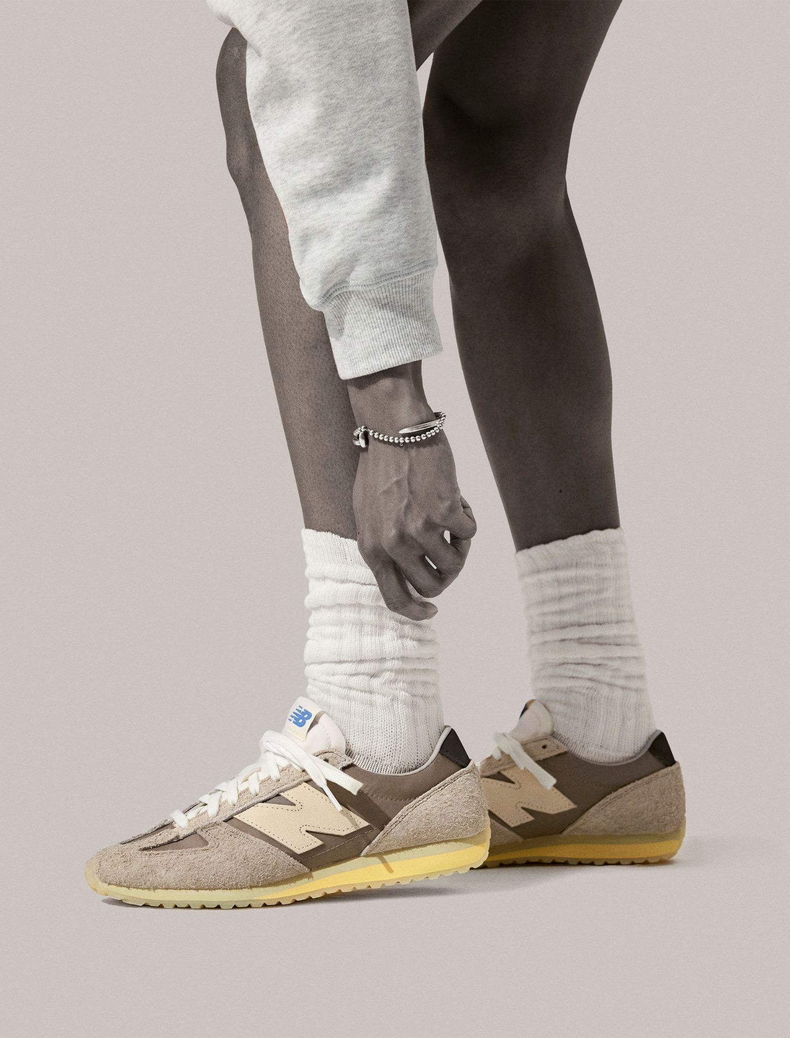 new balance grey days