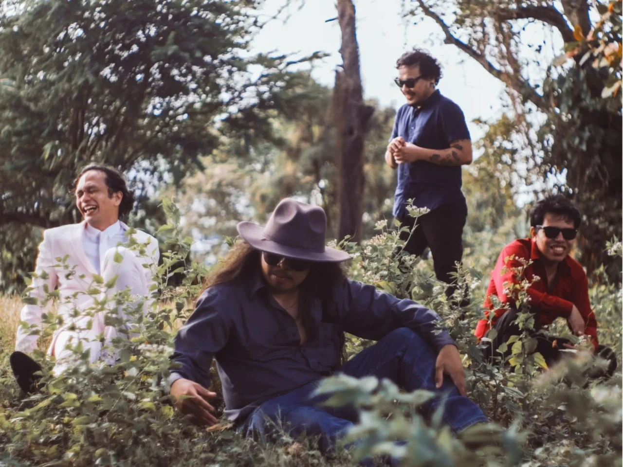 hollywood folk hogan road to miracle mile billboard philippines