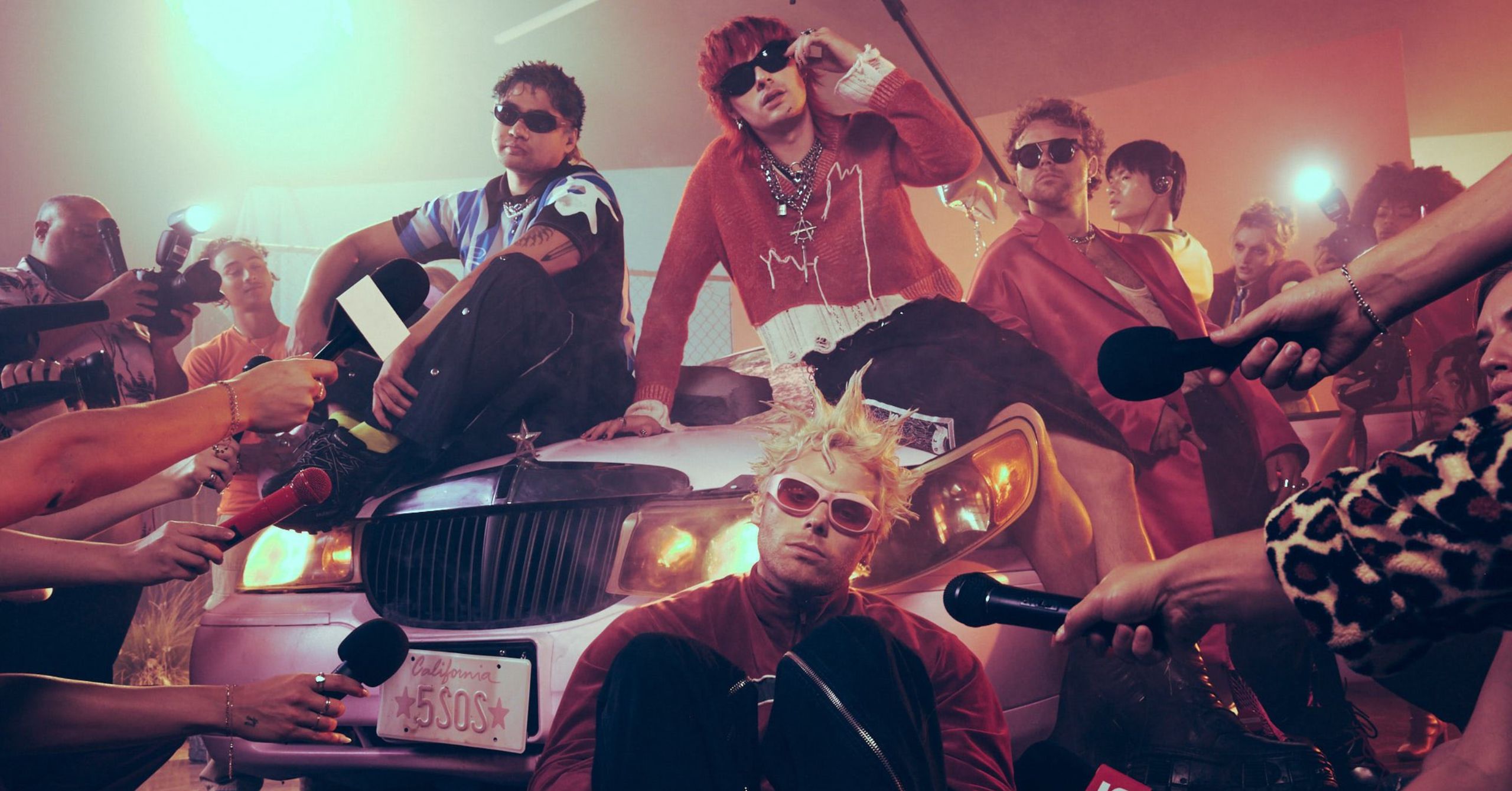 5SOS' 'EVERYONE'S A STAR!' Shows We Still Can't Get Enough Of Them, image size:2560x1340